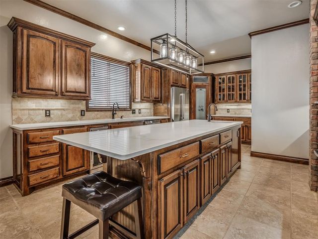 3632 Hunters Creek Road, Edmond, OK 73003
