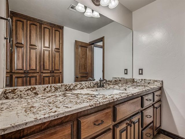 3632 Hunters Creek Road, Edmond, OK 73003