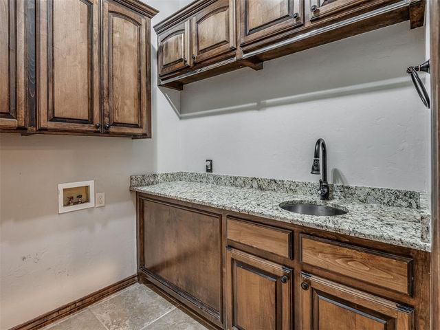 3632 Hunters Creek Road, Edmond, OK 73003