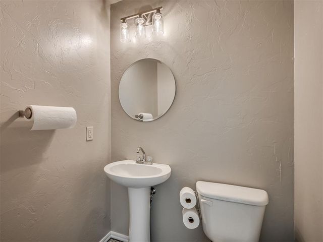 3632 Hunters Creek Road, Edmond, OK 73003