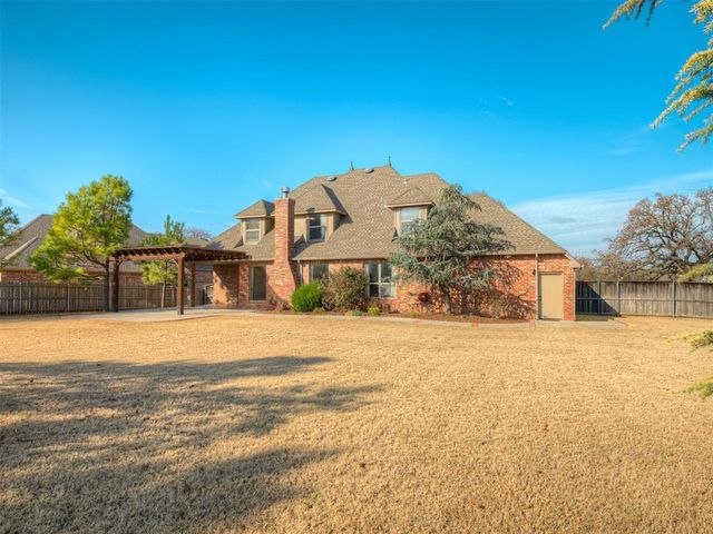 3632 Hunters Creek Road, Edmond, OK 73003