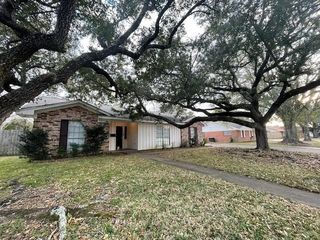 2708 Encino Avenue, Bay City, TX 77414