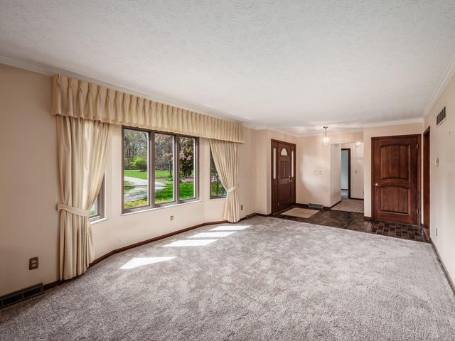2434 Carriage Road, Powell, OH 43065