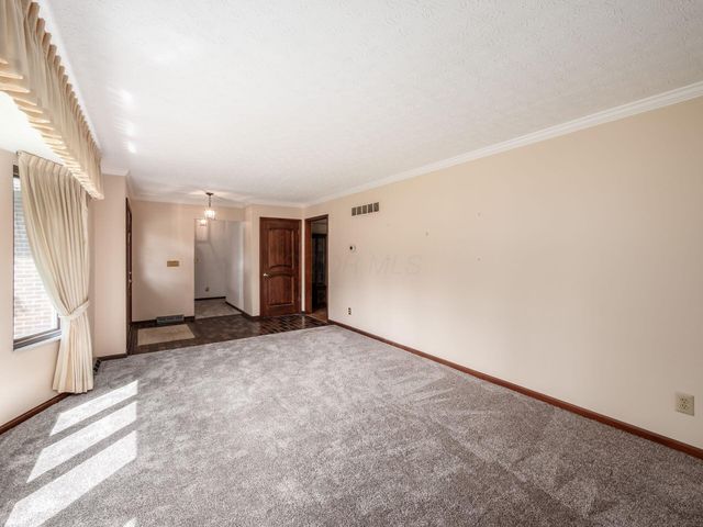 2434 Carriage Road, Powell, OH 43065