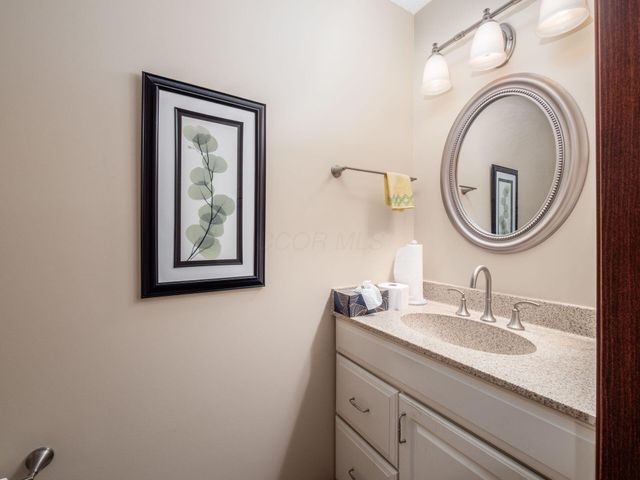 2434 Carriage Road, Powell, OH 43065