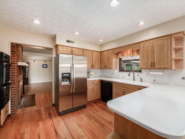2434 Carriage Road, Powell, OH 43065