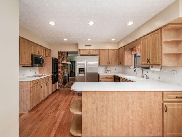 2434 Carriage Road, Powell, OH 43065