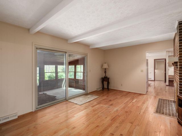 2434 Carriage Road, Powell, OH 43065