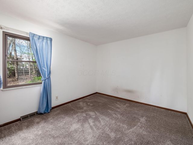 2434 Carriage Road, Powell, OH 43065