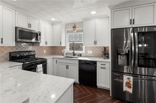 16 Marconi Street, Providence, RI 02909