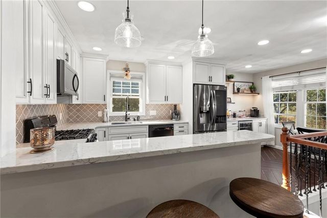 16 Marconi Street, Providence, RI 02909