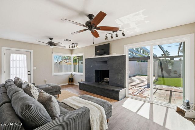 1721 W WELDON Avenue, Phoenix, AZ 85015