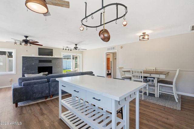 1721 W WELDON Avenue, Phoenix, AZ 85015