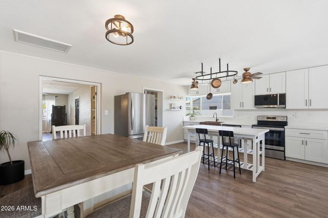 1721 W WELDON Avenue, Phoenix, AZ 85015