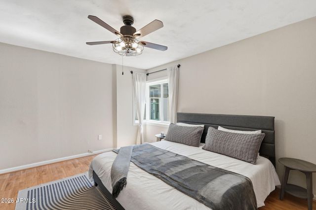 1721 W WELDON Avenue, Phoenix, AZ 85015