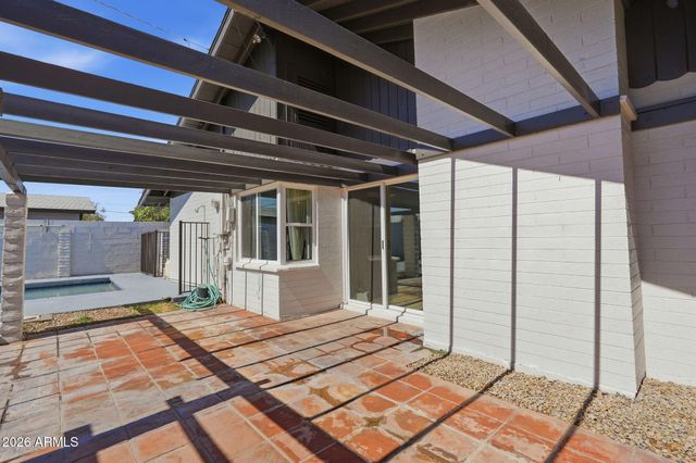 1721 W WELDON Avenue, Phoenix, AZ 85015