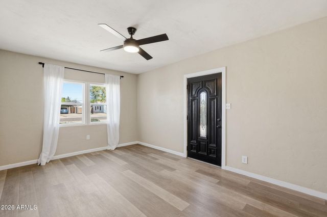 1721 W WELDON Avenue, Phoenix, AZ 85015