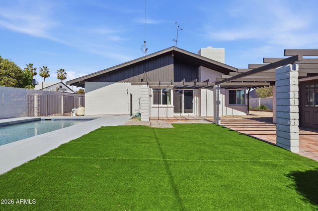 1721 W WELDON Avenue, Phoenix, AZ 85015