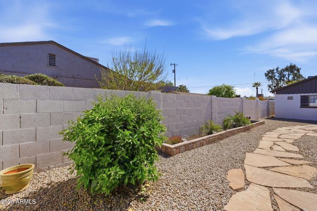 1721 W WELDON Avenue, Phoenix, AZ 85015