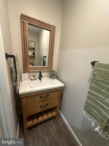 6500 PLEASANT DR, Laurel, DE 19956
