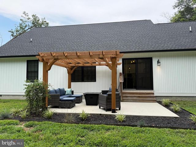 6500 PLEASANT DR, Laurel, DE 19956