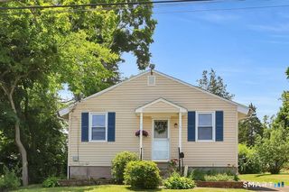 4 Crown Street, Middletown, CT 06457