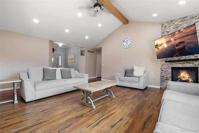 12862 Beechnut Drive, Sterling Heights, MI 48313