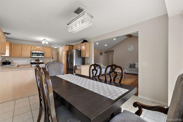 12862 Beechnut Drive, Sterling Heights, MI 48313