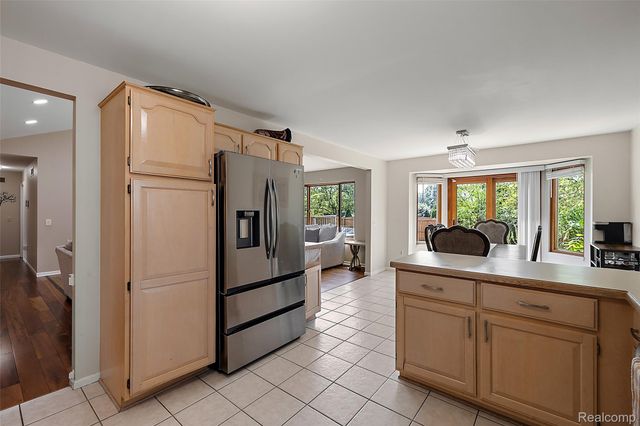 12862 Beechnut Drive, Sterling Heights, MI 48313