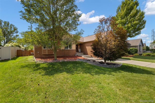 12862 Beechnut Drive, Sterling Heights, MI 48313
