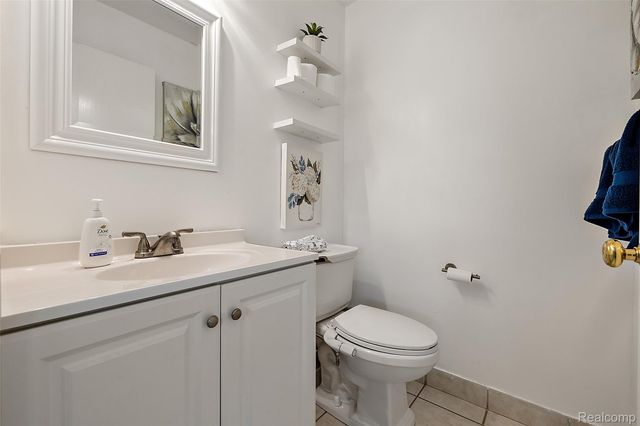 12862 Beechnut Drive, Sterling Heights, MI 48313