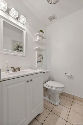 12862 Beechnut Drive, Sterling Heights, MI 48313