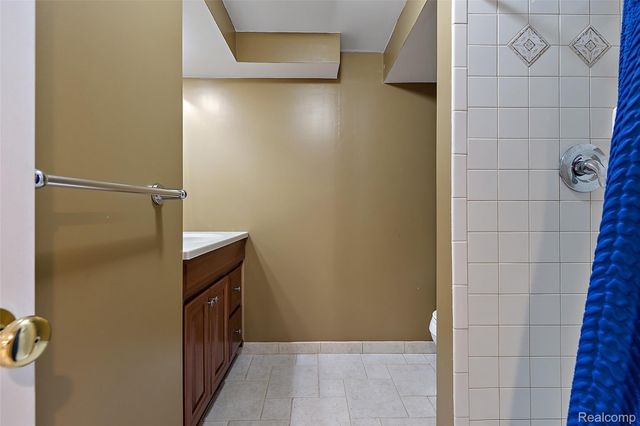 12862 Beechnut Drive, Sterling Heights, MI 48313