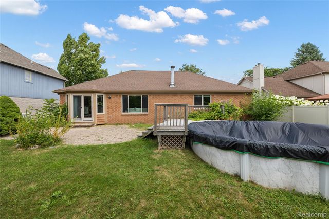 12862 Beechnut Drive, Sterling Heights, MI 48313