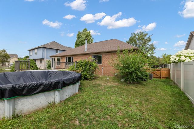 12862 Beechnut Drive, Sterling Heights, MI 48313