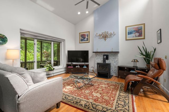 138 Sand Hill Rd, Groton, MA 01450