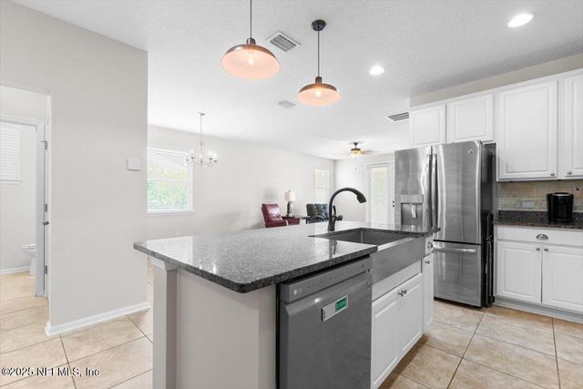 1011 WETLAND RIDGE Circle, Middleburg, FL 32068