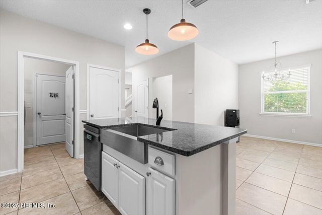 1011 WETLAND RIDGE Circle, Middleburg, FL 32068