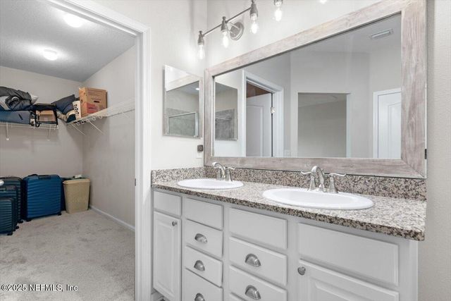 1011 WETLAND RIDGE Circle, Middleburg, FL 32068