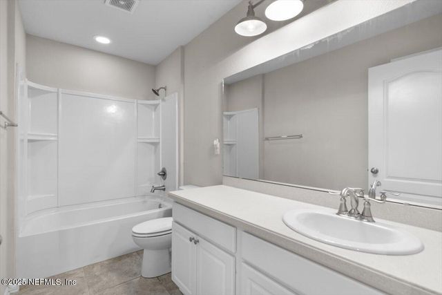 1011 WETLAND RIDGE Circle, Middleburg, FL 32068