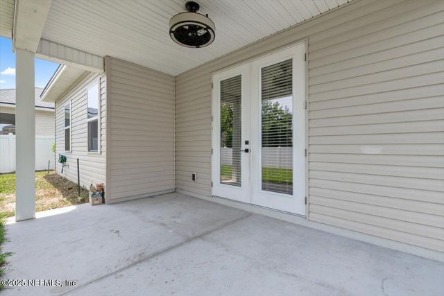 1011 WETLAND RIDGE Circle, Middleburg, FL 32068