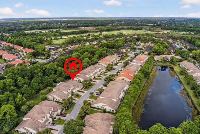 8137 Carnoustie Place, Port St Lucie, FL 34986