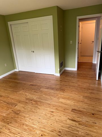 12 Ledgewood Hills Dr Apt 204, Nashua, NH 03062