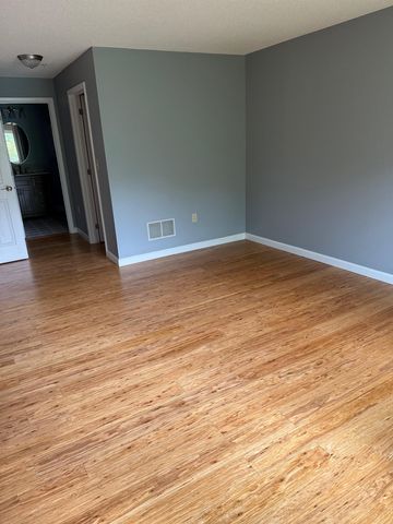12 Ledgewood Hills Dr Apt 204, Nashua, NH 03062