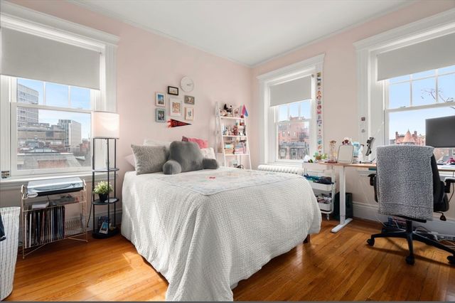 282 Newbury St 17A, Boston, MA 02116