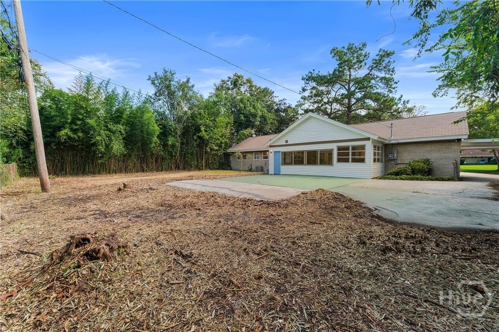 Image 37 of property listing at 205 Dyches Drive, Savannah, GA 31404