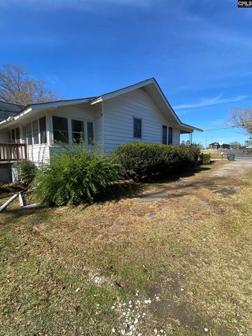 123 Brown Street, Prosperity, SC 29127