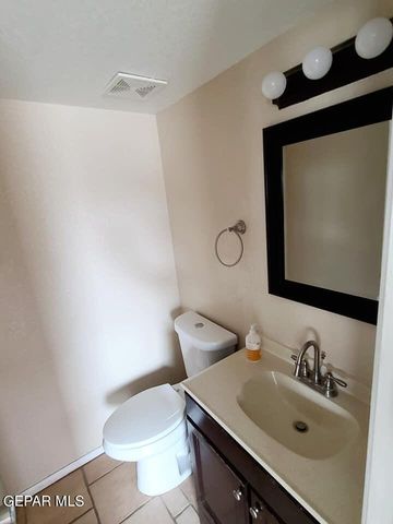 765 COLCHESTER Drive, El Paso, TX 79912