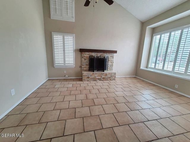 765 COLCHESTER Drive, El Paso, TX 79912