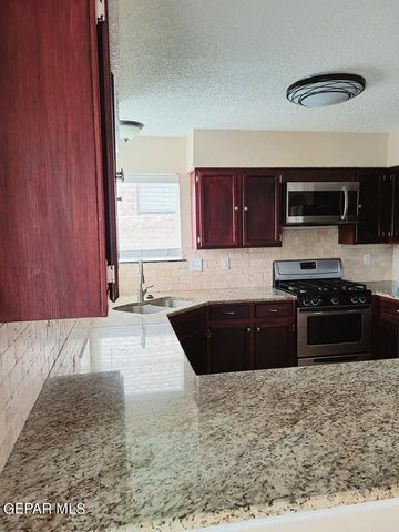 765 COLCHESTER Drive, El Paso, TX 79912